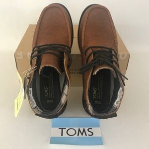 toms waterproof brown pull up leather men's chukka boots